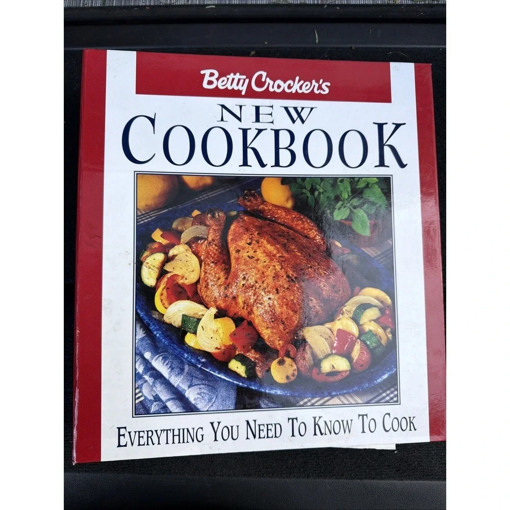Vintage 90s Cookbook: Betty Crocker's New Cookbook, 1996